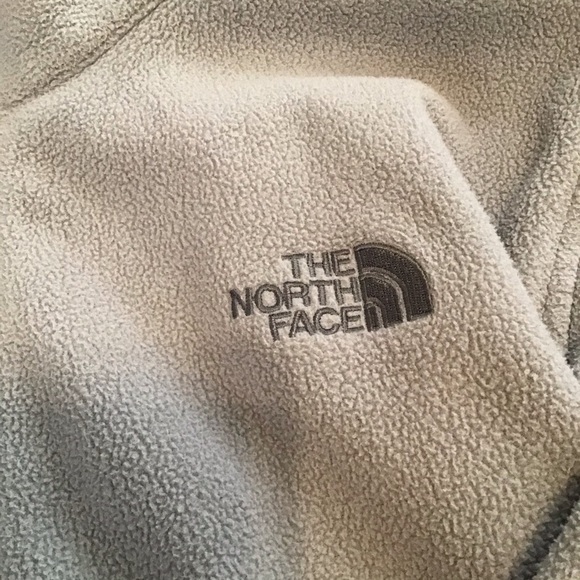 SOLD North Face Gray Fleece Zip Up Sweatshirt - Picture 2 of 8